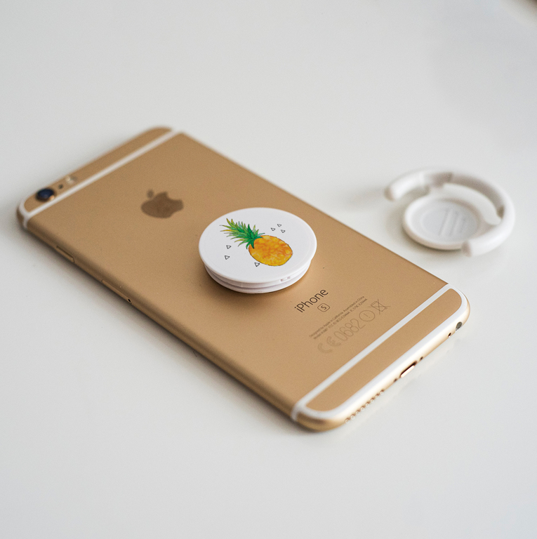 Pineapple pop socket 